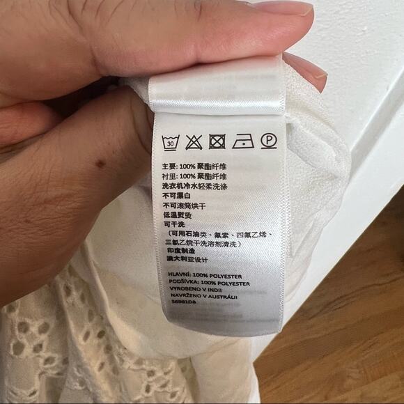 New Bardot White Eyelet Mini Dress Womens size 6 - Picture 8 of 9